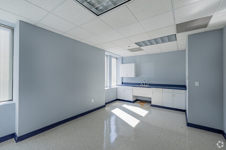 More Photos Of 231 E Baltimore St, Baltimore Office Residential For Sale