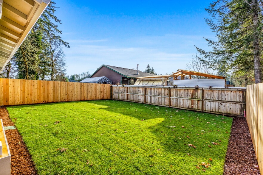 More Photos Of 3631 Green River Rd, Sweet Home Multifamily For Sale