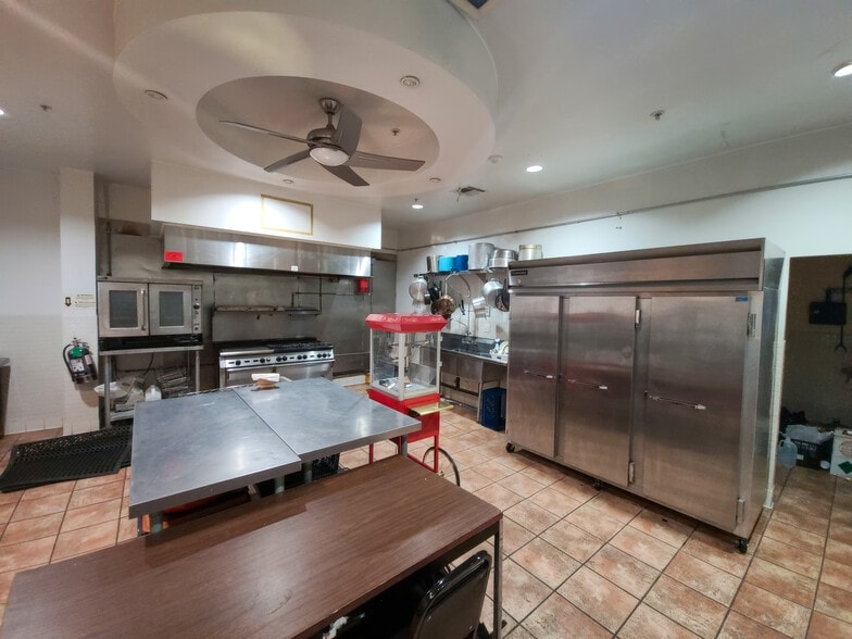 More Photos Of 5100 S Broadway, Los Angeles Religious Facility For Sale