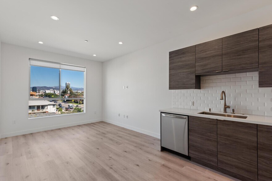 More Photos Of 1545 S Fairfax Ave, Los Angeles Apartments For Sale