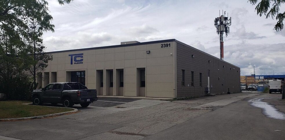 More Photos Of 2391 Anson Dr, Mississauga Warehouse For Sale