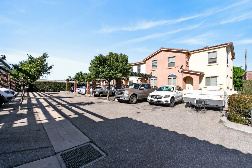 More Photos Of 1073 N Ventura Ave, Ventura Storefront Retail Residential For Sale