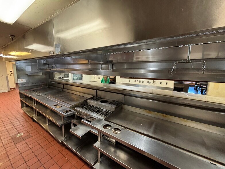 More Photos Of 5312 Old Redwood Hwy, Petaluma Restaurant For Sale