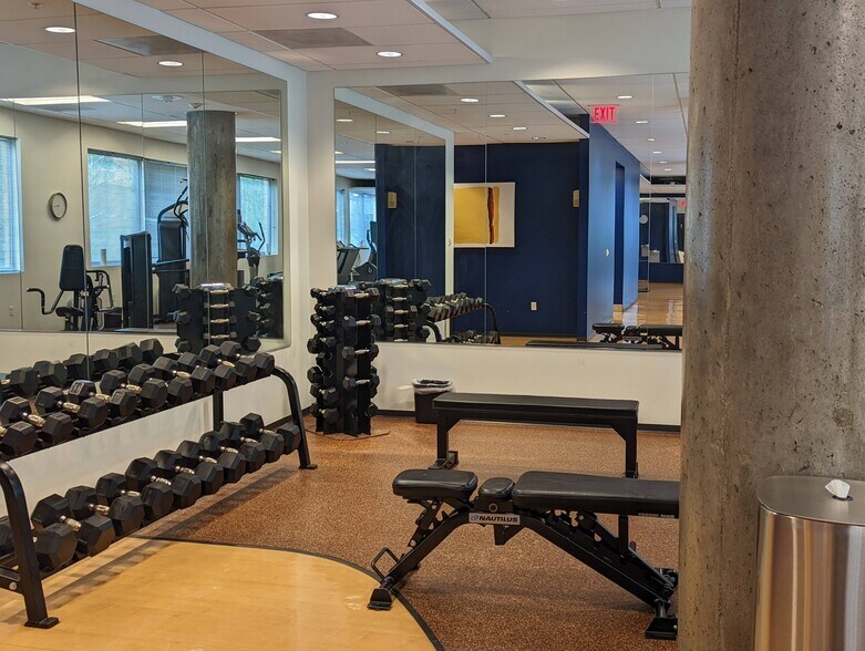 More Photos Of 700 Washington St, Vancouver Office For Lease