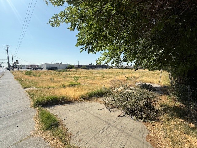 More Photos Of 337 E Highland Ave, Hermiston Land For Sale