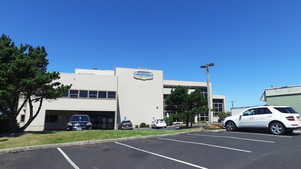 More Photos Of 1010 SW Coast Hwy, Newport Medical For Lease