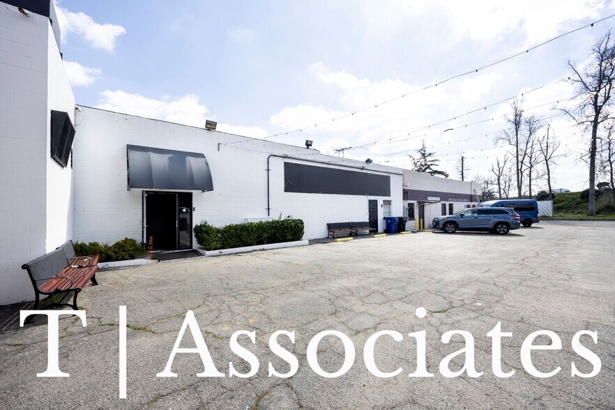 More Photos Of 6205-6215 Laurel Canyon Blvd, North Hollywood Office For Lease