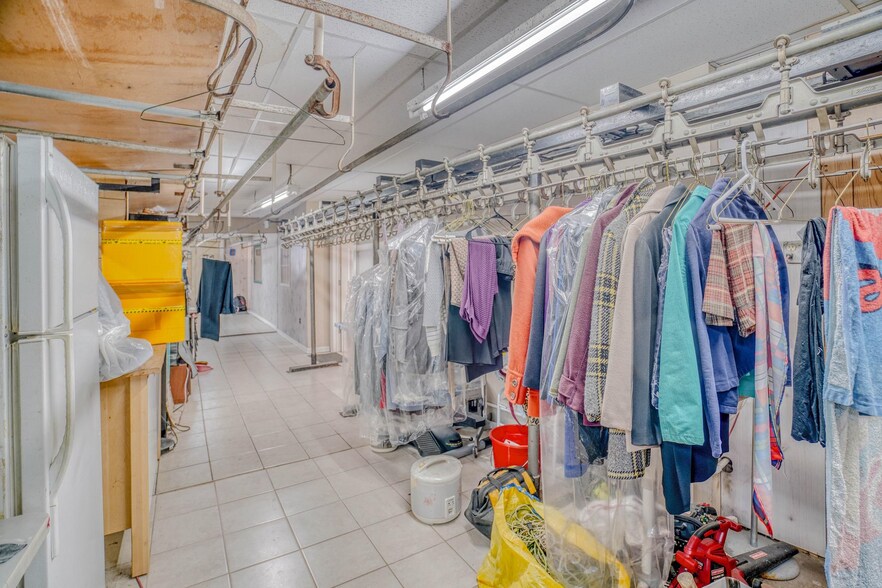 More Photos Of 12 E Wister St, Philadelphia Storefront For Sale