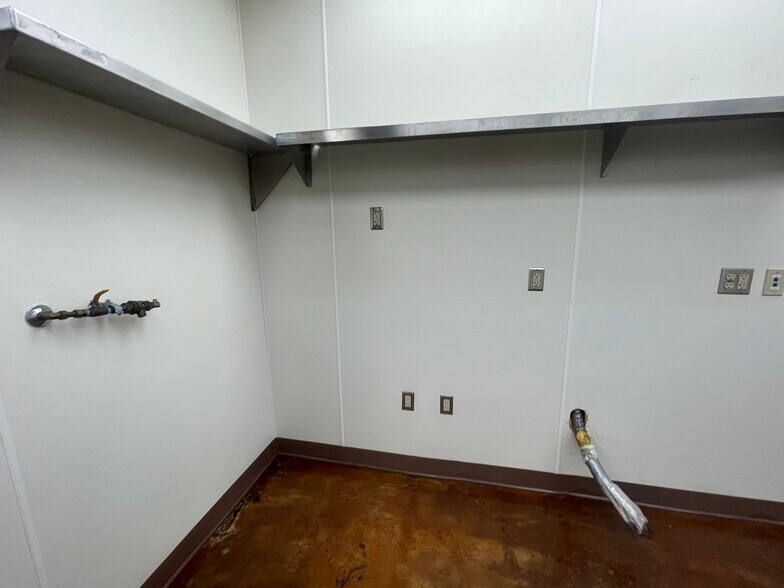 More Photos Of 2636 E 11th St, Tulsa Hotel For Lease