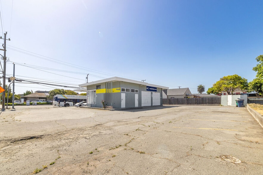 Primary Photo Of 753 E Lake Ave, Watsonville Freestanding For Sale