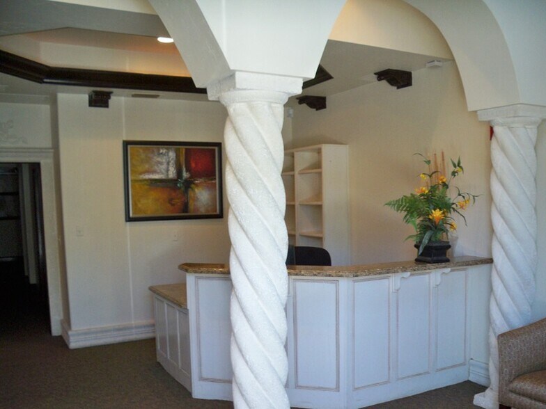 More Photos Of 2051 Trade Center Way, Naples Flex For Sale
