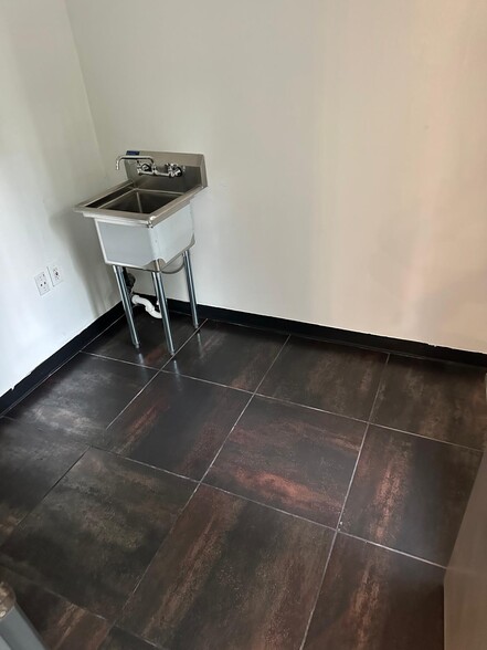 More Photos Of 818-828 S College Ave, Fort Collins Storefront Retail Office For Lease