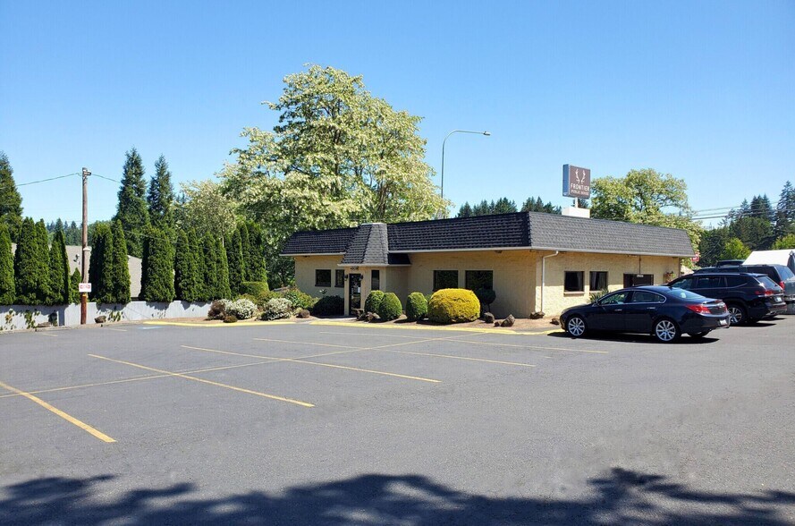 More Photos Of 4909 NE Hazel Dell Ave, Vancouver Restaurant For Sale