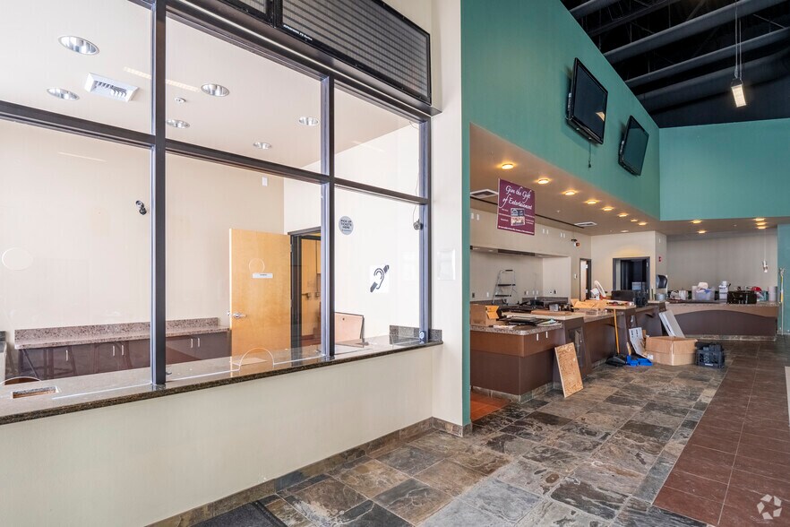 More Photos Of 10117 W Sunset Hwy, Spokane Movie Theatre For Sale