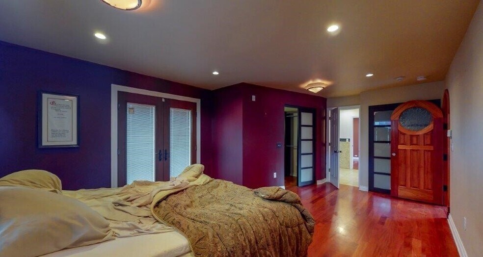 More Photos Of 1313 Washington St, Sumner Religious Facility For Sale