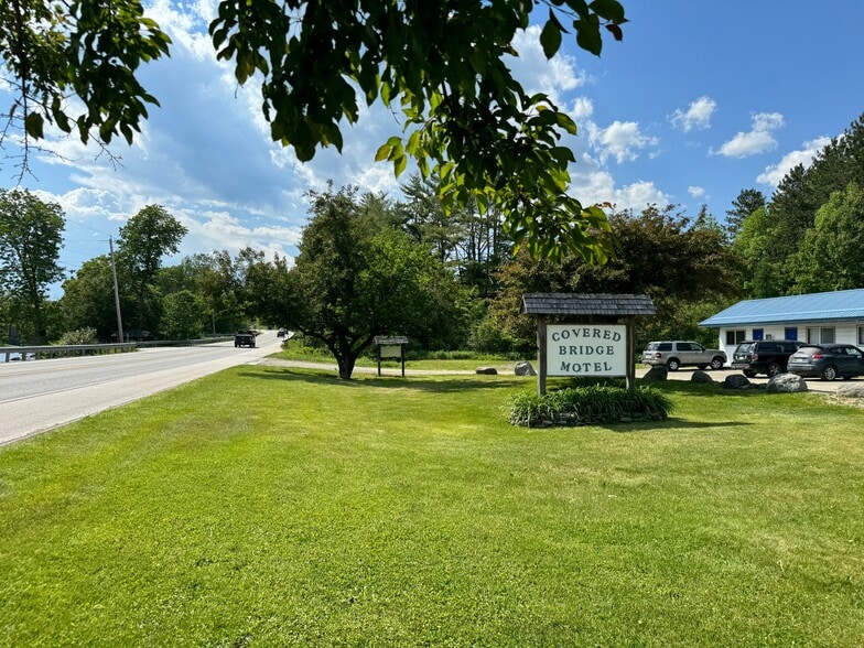 More Photos Of 382 Water St, Guilford Hotel For Sale