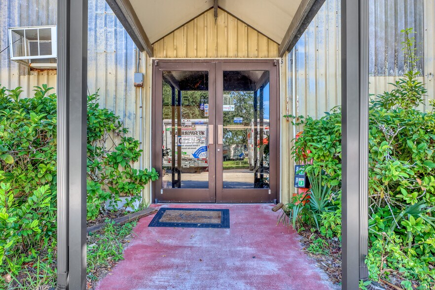 More Photos Of 3535 South St, Titusville Self Storage For Sale
