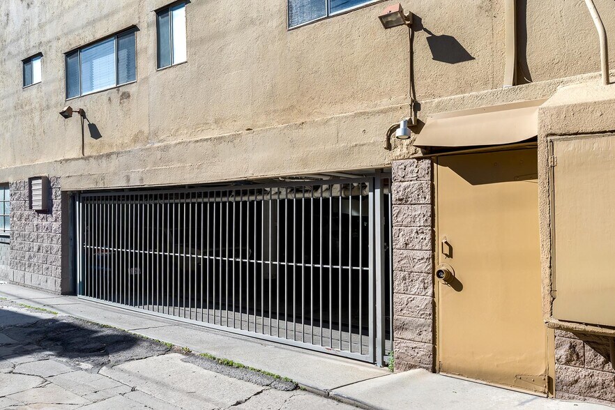 More Photos Of 222 Granada Ave, Long Beach Apartments For Sale