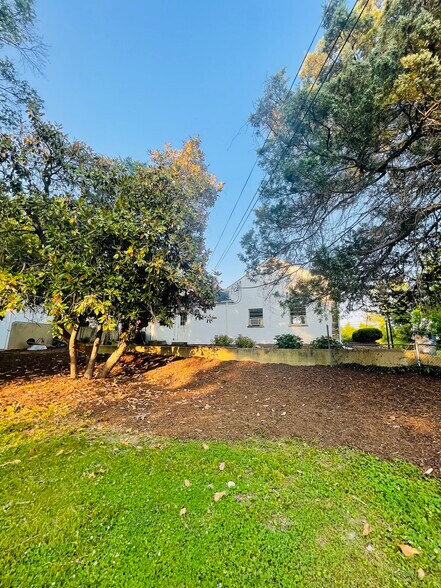 More Photos Of 9066 Baltimore Ave, College Park Storefront Retail Residential For Lease