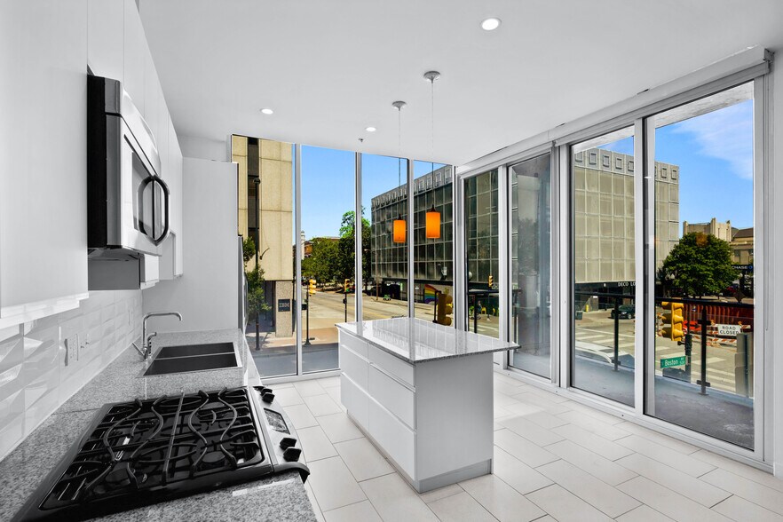 More Photos Of 522 S Boston Ave, Tulsa Apartments For Lease