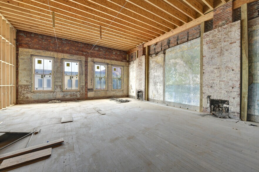 More Photos Of 1317 Newcastle St, Brunswick Storefront For Sale