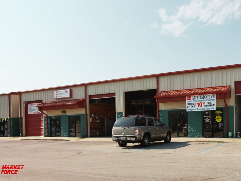 More Photos Of 2070 Palmetto St, Middleburg Light Distribution For Lease