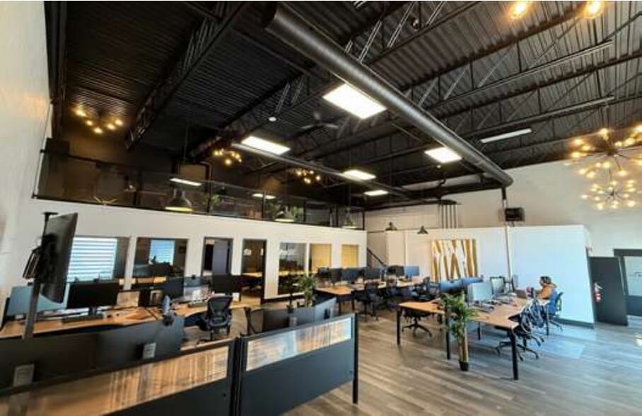More Photos Of 138 Rue De La Barre, Boucherville Warehouse For Sale