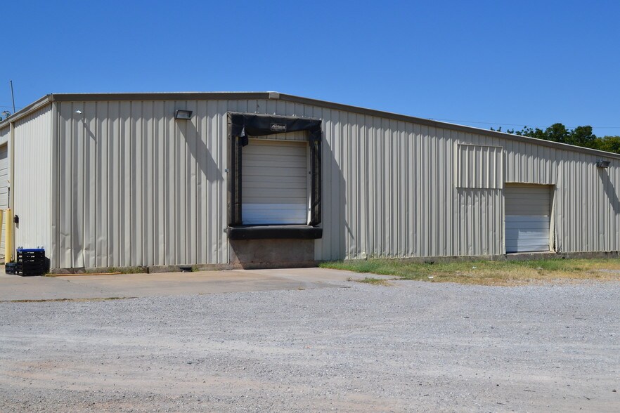 More Photos Of 301 E Scott Ave, Wichita Falls Warehouse For Sale