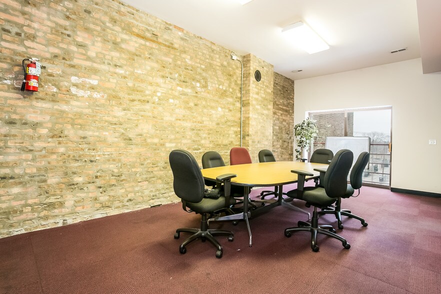 More Photos Of 716 E 47th St, Chicago Loft Creative Space For Sale