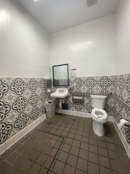 More Photos Of 5900-5930 Monterey Rd, Los Angeles General Retail For Sale