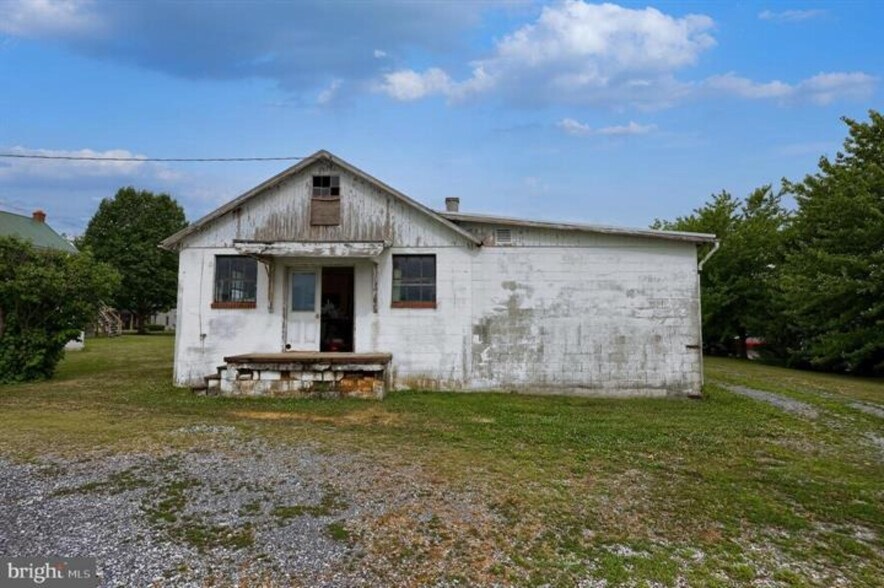 More Photos Of 2167 Main St, Lititz Flex For Sale