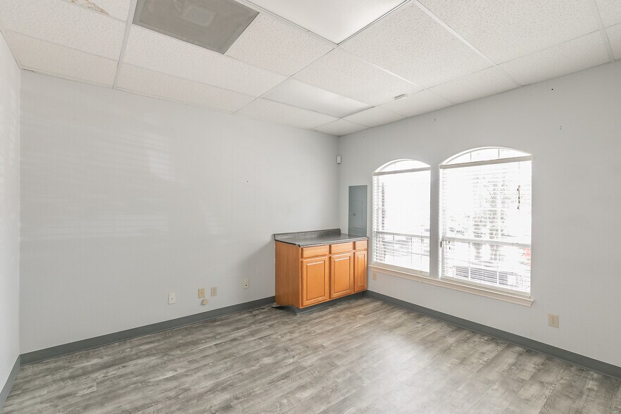More Photos Of 2014 Justin Rd, Highland Village Medical For Lease