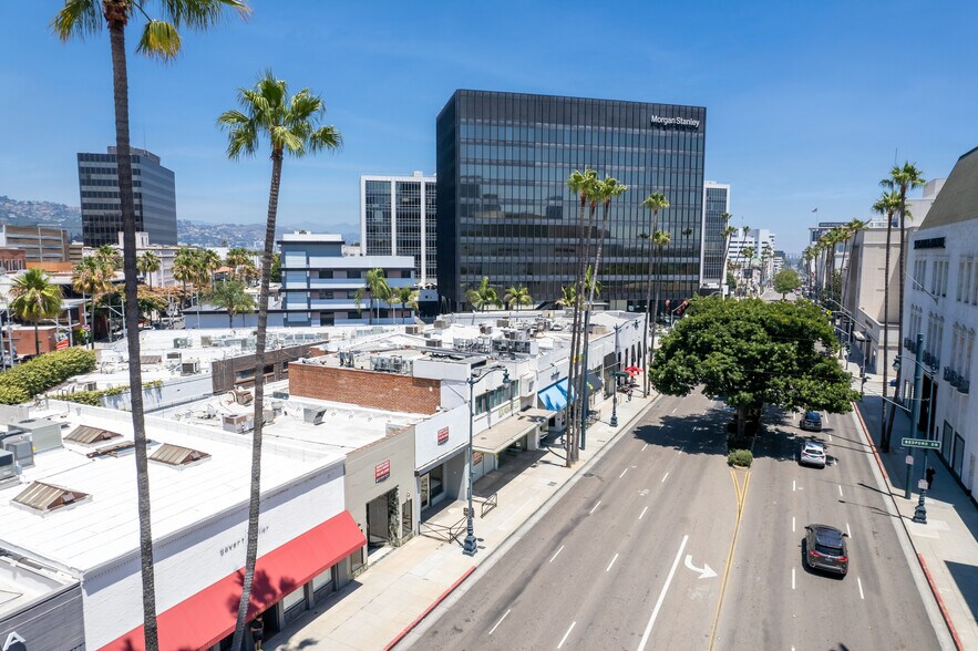 More Photos Of 9667-9675 Wilshire Blvd, Beverly Hills Restaurant For Lease