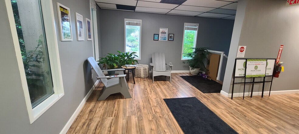 More Photos Of 310 N 21st St, Purcellville Manufacturing For Lease