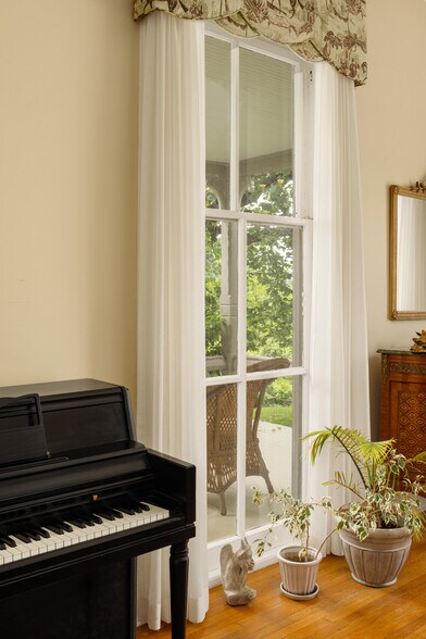 More Photos Of 4317 State Route 23, Hudson Hospitality For Sale