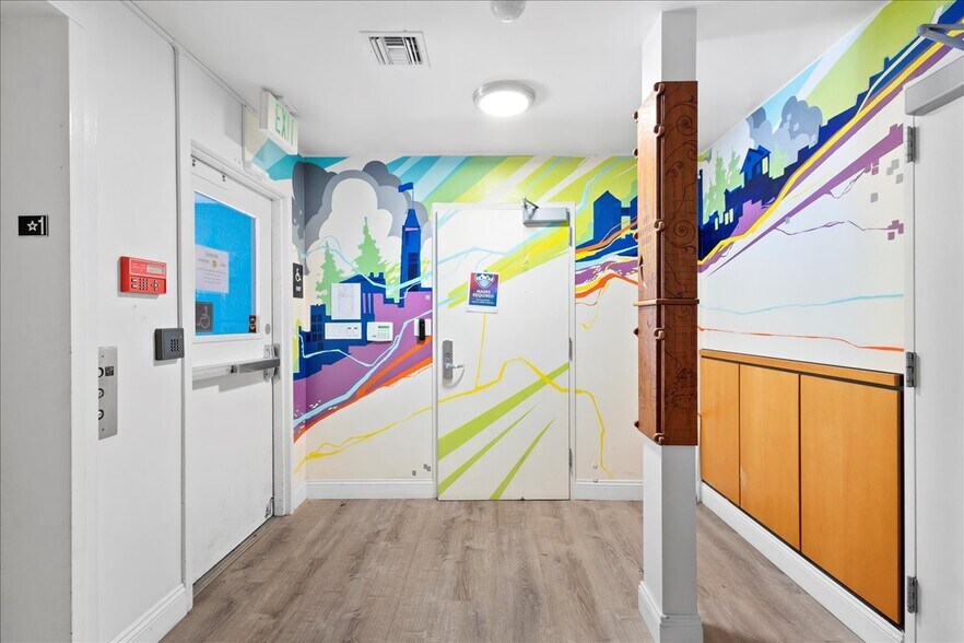 More Photos Of 482 W MacArthur Blvd, Oakland Medical For Sale