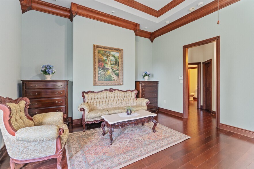 More Photos Of 1092 FM 3000, Elgin Specialty For Sale