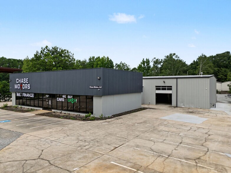 More Photos Of 957 Highway 85 S, Fayetteville Auto Dealership For Sale