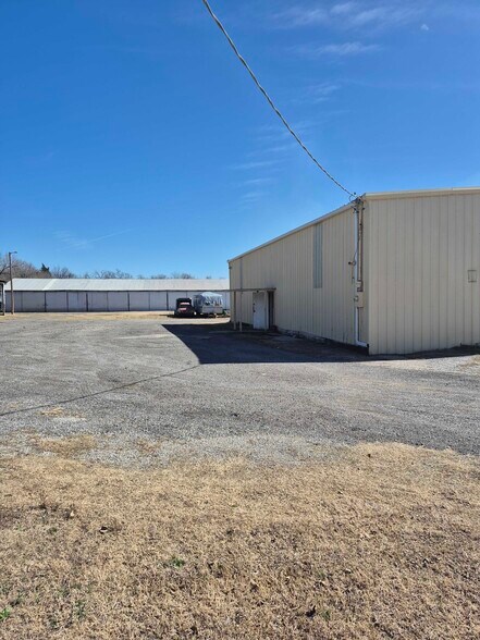 More Photos Of 600 Evanhale -1, Oklahoma City Warehouse For Lease