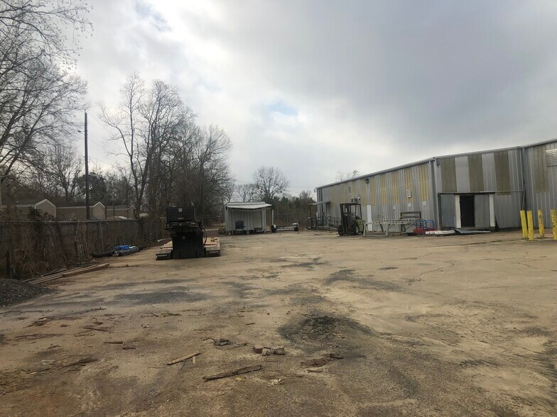 More Photos Of 3000 Main St, Baker Warehouse For Lease