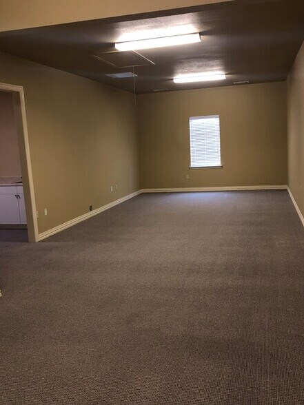 More Photos Of 6220 Chase Oaks Blvd, Plano Office For Sale