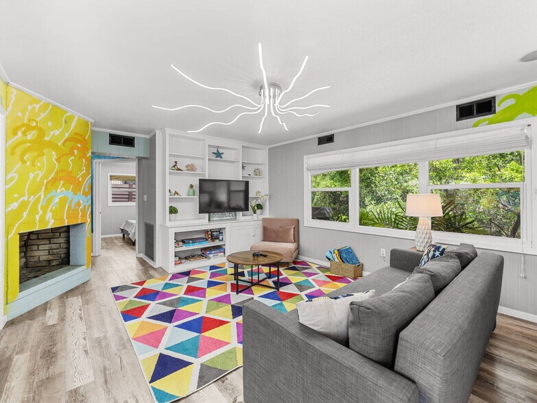 More Photos Of 6550 Sabal Dr, Sarasota Apartments For Sale