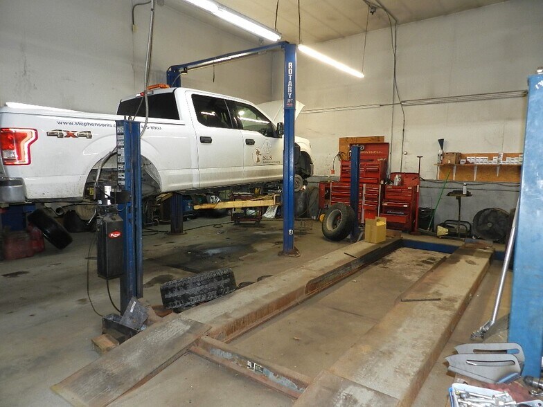 More Photos Of 1641 E Main St, Niles Manufacturing For Sale