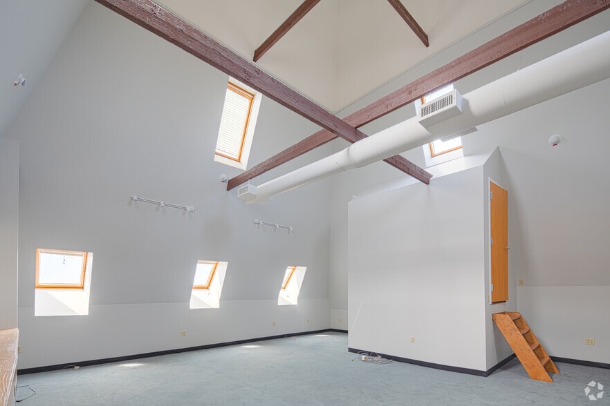 More Photos Of 10 Langley Rd, Newton Office For Sale