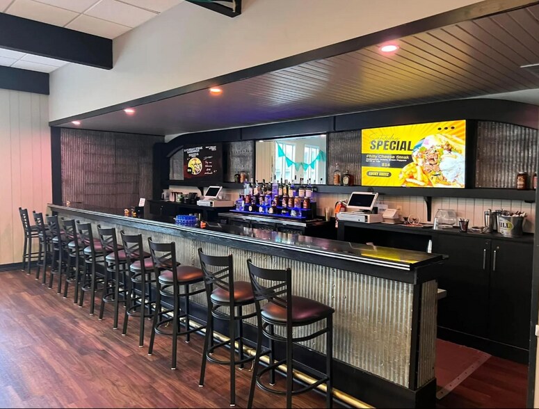 More Photos Of 4919 State Road 144, Hartford Restaurant For Sale