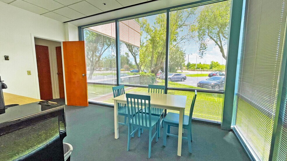 More Photos Of 4210 Metro Pky, Fort Myers Office For Lease