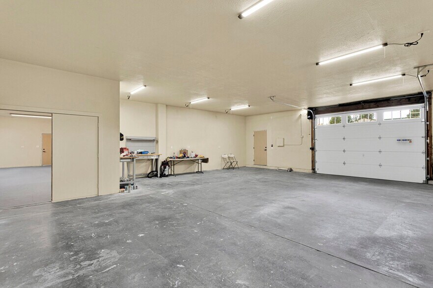 More Photos Of 614 W Fairway Blvd, Big Bear City Warehouse For Sale