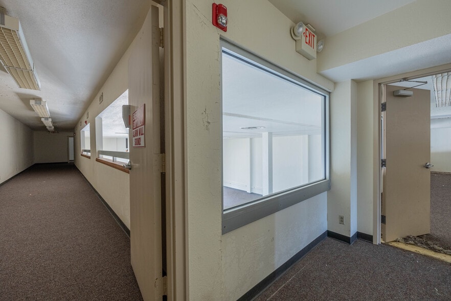 More Photos Of 1102 Broadway St, Lubbock Office For Sale