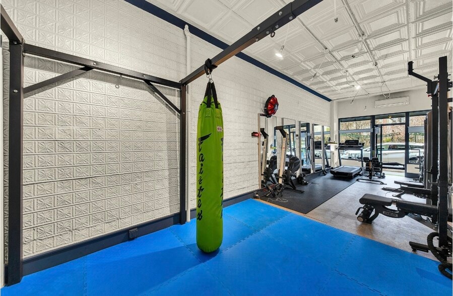 More Photos Of 543 E 6th St, New York Apartments For Lease