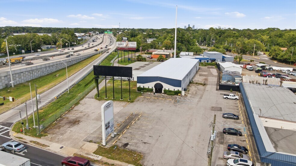 More Photos Of 619 Cassat Ave, Jacksonville Warehouse For Lease
